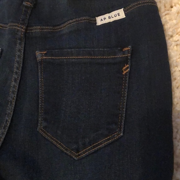 NEW High Rise Jean leggings - Picture 7 of 8